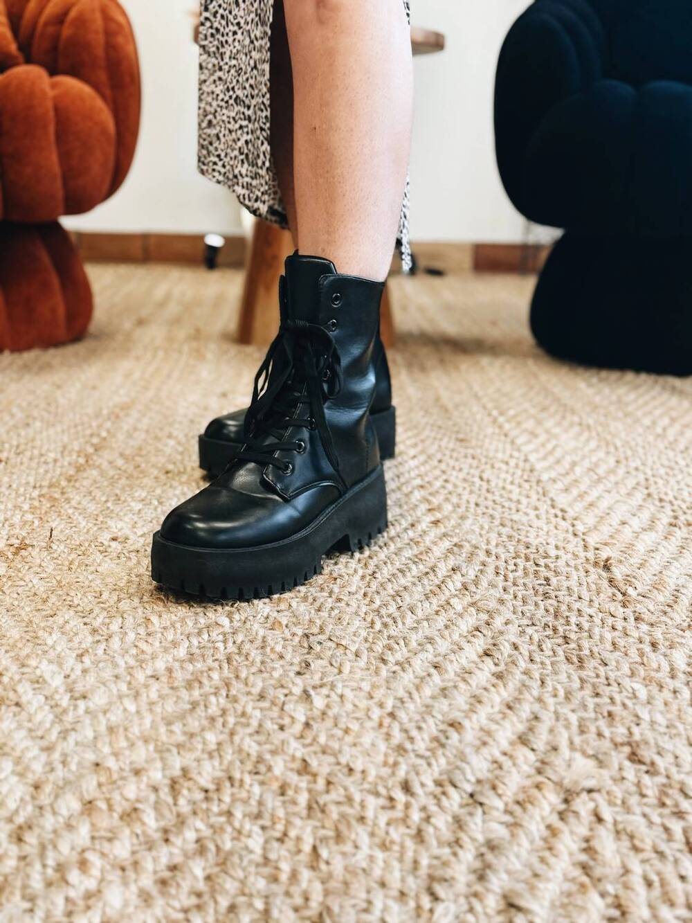 NEW MARS SKY SHOES women's grounded step combat boots in black